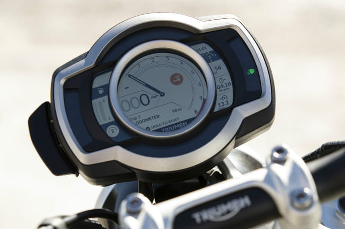 Triumph Scrambler 1200 console